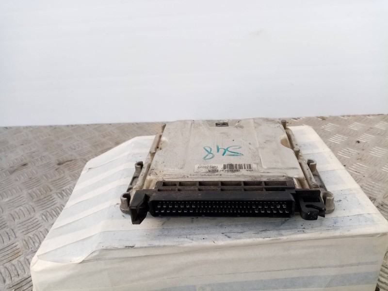 Recambio de centralita motor uce para citroen xantia berlina    |   0.93 - 0.97 | 1993 - 1997 referencia OEM IAM  0281010251 963