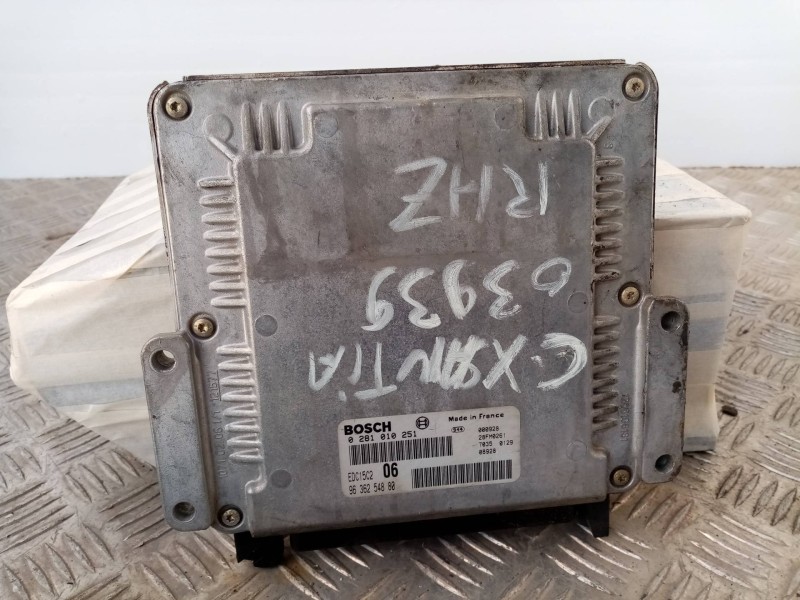 Recambio de centralita motor uce para citroen xantia berlina    |   0.93 - 0.97 | 1993 - 1997 referencia OEM IAM  0281010251 963