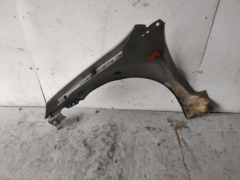 Recambio de aleta delantera derecha para ford fiesta (cbk) referencia OEM IAM 1528047  