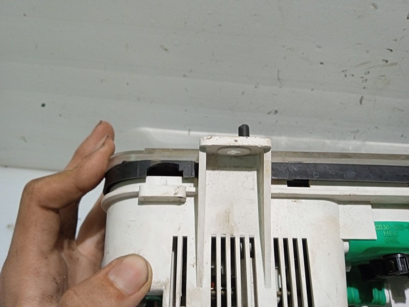 Recambio de cuadro instrumentos para mitsubishi galloper (hyundai) 2.5 turbodiesel referencia OEM IAM 3199F08  