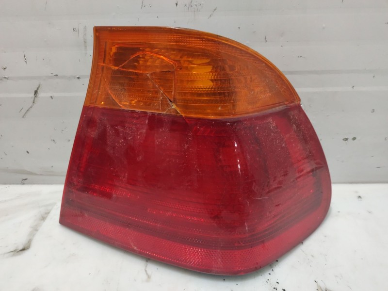 Recambio de piloto trasero derecho para bmw serie 3 berlina (e46) referencia OEM IAM 63218364922  