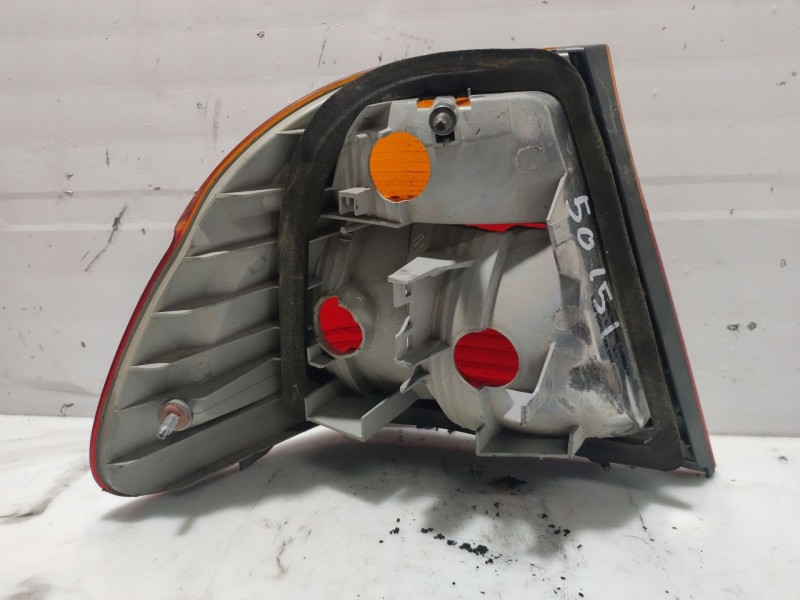 Recambio de piloto trasero derecho para bmw serie 3 berlina (e46) referencia OEM IAM 63218364922  