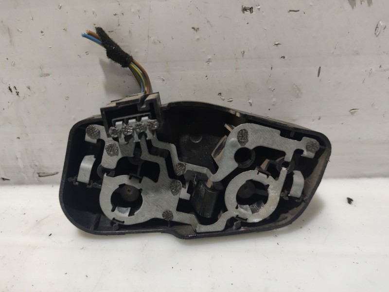 Recambio de portalamparas para bmw serie 3 berlina (e46) referencia OEM IAM 63217165956  