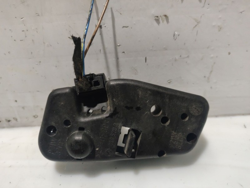 Recambio de portalamparas para bmw serie 3 berlina (e46) referencia OEM IAM 63217165955  