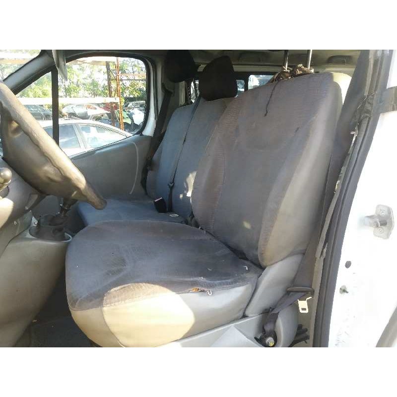 renault trafic combi (ab 4.01) 1.9 diesel   |   0.01 - ... | 2001 | 101 cv / 74 kw del año 2001