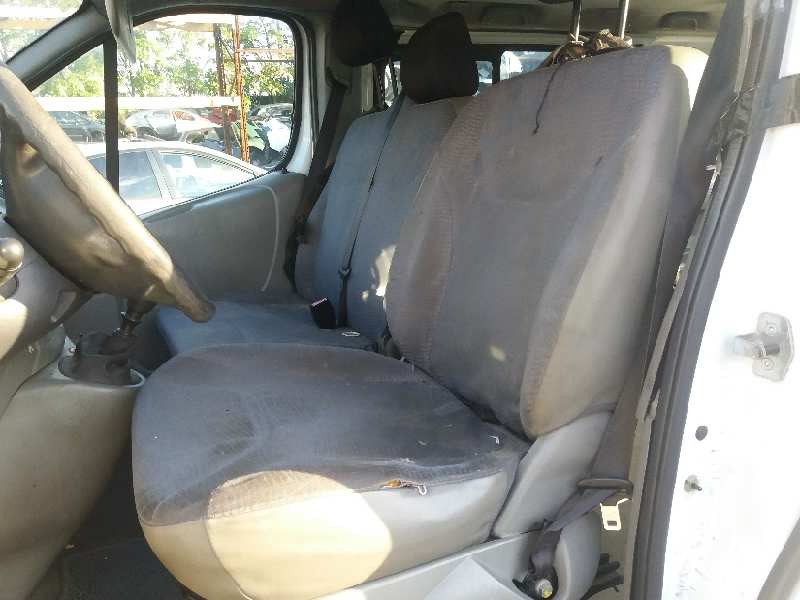 renault trafic combi (ab 4.01) 1.9 diesel   |   0.01 - ... | 2001 | 101 cv / 74 kw del año 2001