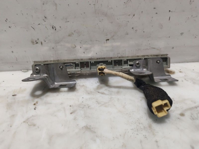 Recambio de luz central de freno para toyota auris (_e15_) 1.4 d-4d (nde150_) referencia OEM IAM 8100612010  