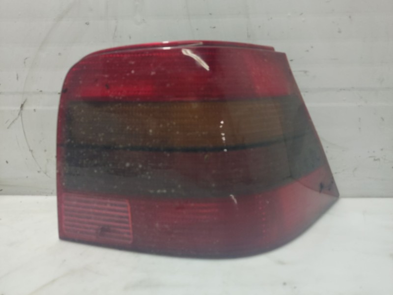 Recambio de piloto trasero derecho para volkswagen golf iv berlina (1j1) referencia OEM IAM 0  