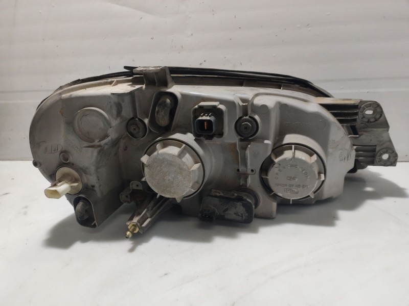 Recambio de faro izquierdo para kia carnival ii referencia OEM IAM 0K55251040B  