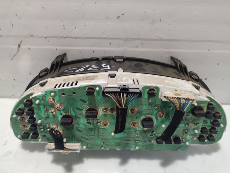 Recambio de cuadro instrumentos para kia carnival ii referencia OEM IAM 0K55255100N62  