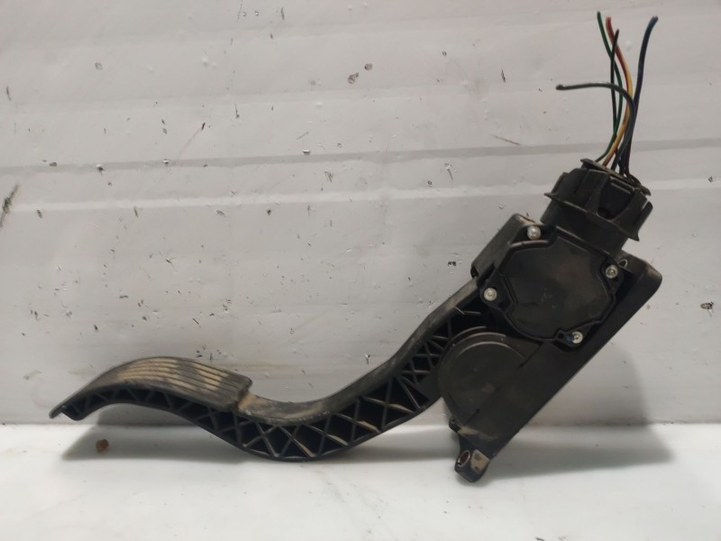 Recambio de pedal acelerador para kia carnival ii referencia OEM IAM 0K53C41600  0281002541