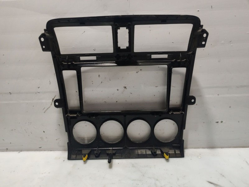 Recambio de moldura para kia carnival ii referencia OEM IAM   