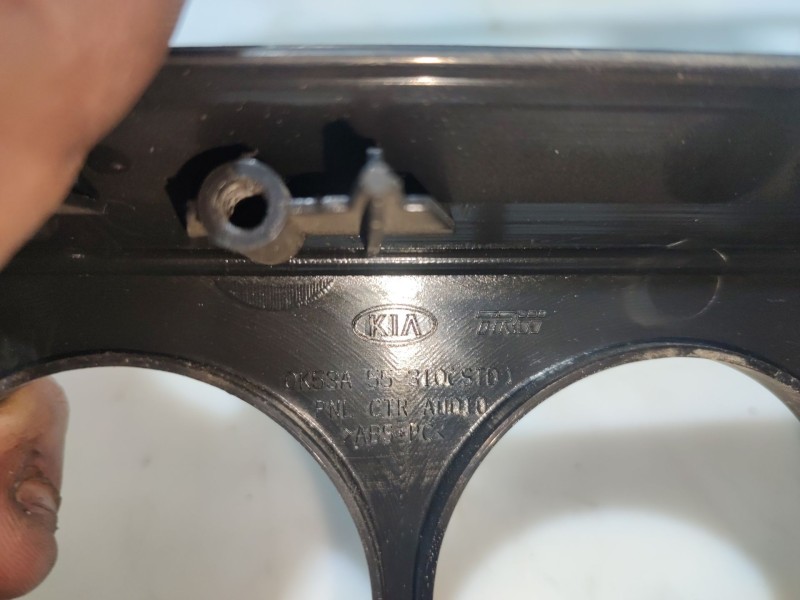 Recambio de moldura para kia carnival ii referencia OEM IAM   