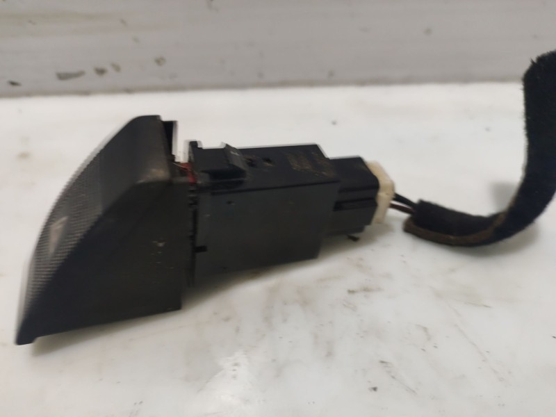 Recambio de warning para kia carnival ii referencia OEM IAM   