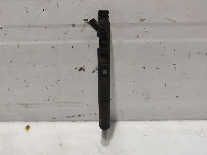 Recambio de inyector para kia carnival ii referencia OEM IAM 338014X500  