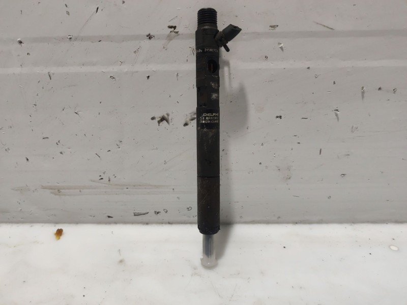 Recambio de inyector para kia carnival ii referencia OEM IAM 338014X500  