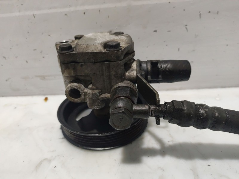 Recambio de bomba direccion para kia carnival ii referencia OEM IAM 0K55232600D  