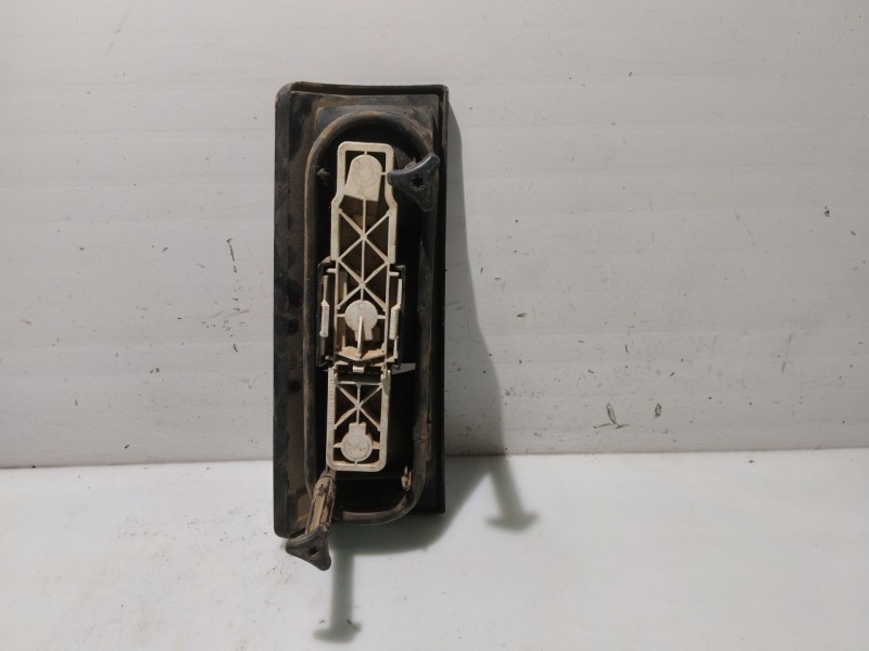 Recambio de piloto trasero derecho para renault express referencia OEM IAM 7701031916 7701031918 