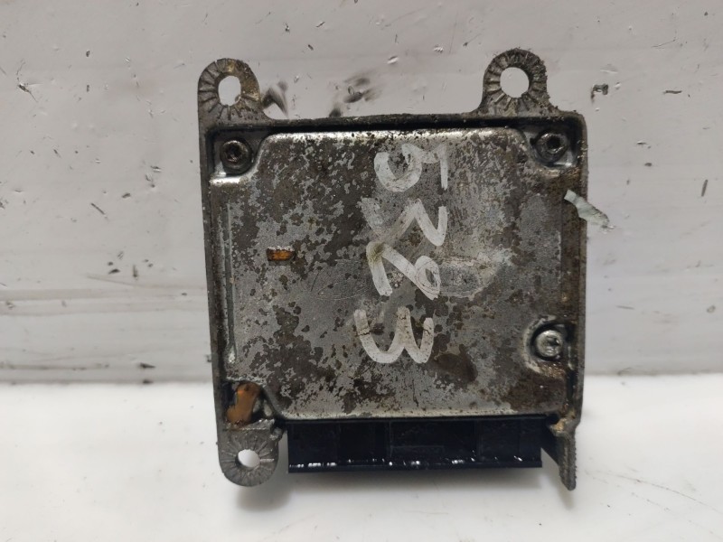 Recambio de centralita airbag para kia carnival ii referencia OEM IAM 0K52Y677F0A  