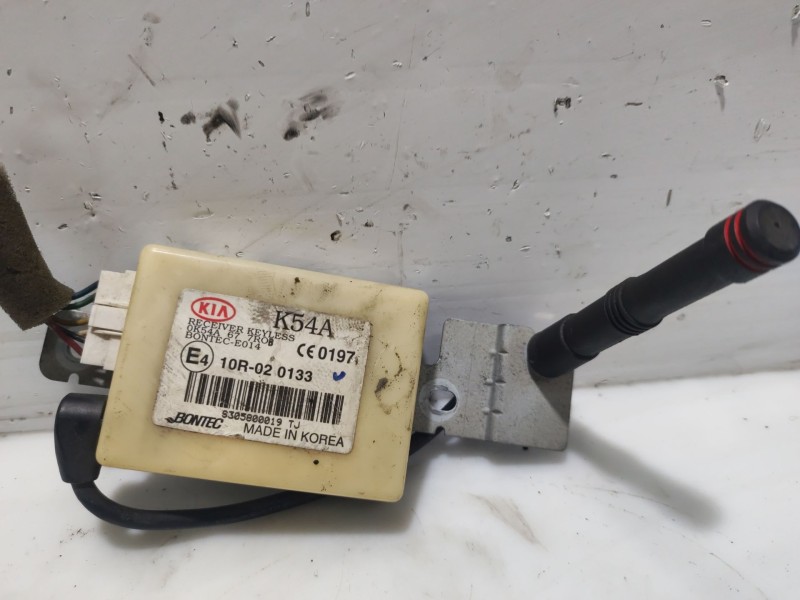 Recambio de modulo electronico para kia carnival ii referencia OEM IAM 10R020133 OK54A677ROB 