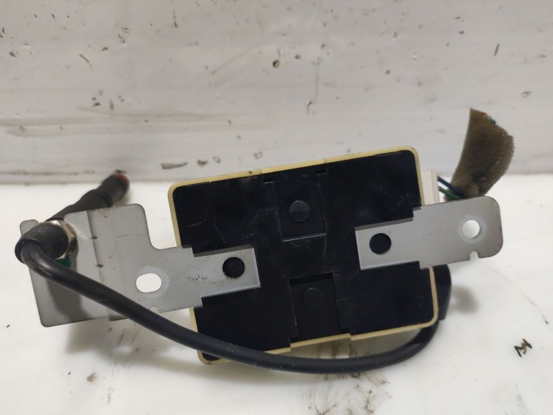 Recambio de modulo electronico para kia carnival ii referencia OEM IAM 10R020133 OK54A677ROB 