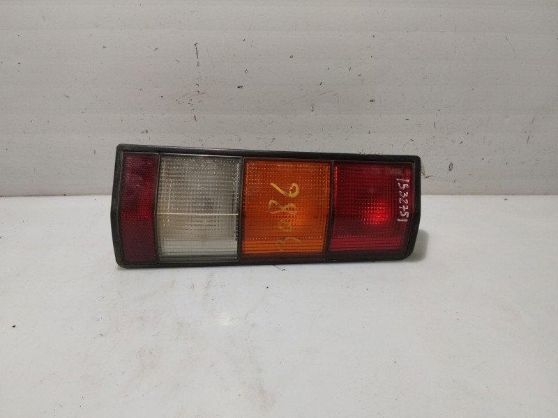 Recambio de piloto trasero derecho para renault express referencia OEM IAM 7701031916 7701031918 