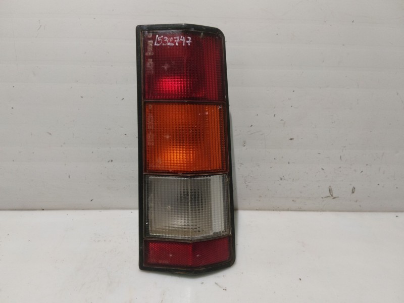 Recambio de piloto trasero derecho para renault express referencia OEM IAM 7701031916 7701031918 