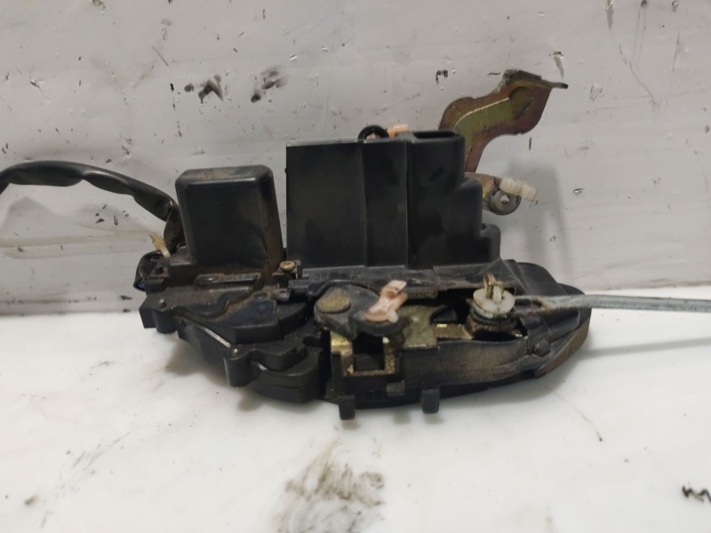 Recambio de cerradura puerta delantera izquierda para kia carnival ii referencia OEM IAM 0K55259310D  