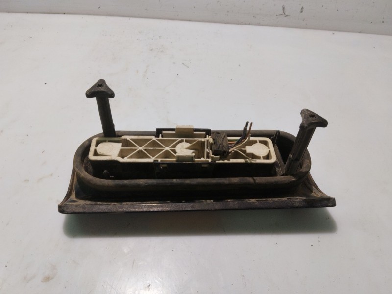 Recambio de piloto trasero derecho para renault express referencia OEM IAM 7701031916 7701031918 