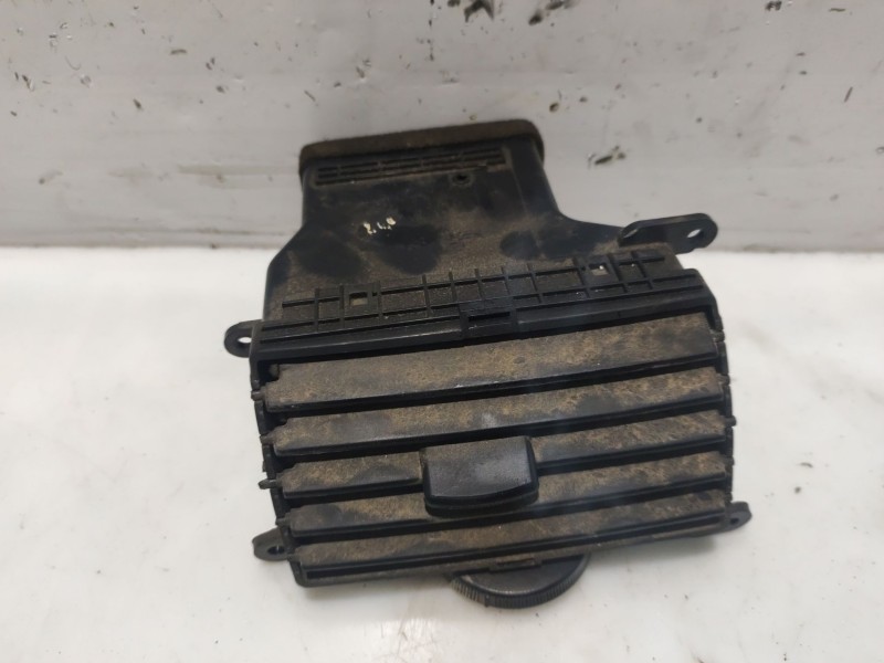 Recambio de rejilla aireadora para kia carnival ii referencia OEM IAM OK53A6481X  