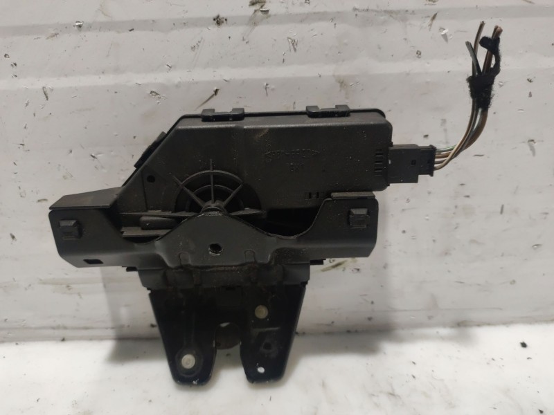 Recambio de cerradura maletero / porton para bmw serie 3 berlina (e46) referencia OEM IAM 51247840617  