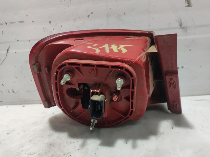 Recambio de piloto trasero derecho para volkswagen passat berlina (3c2) highline referencia OEM IAM 3C5945096H  