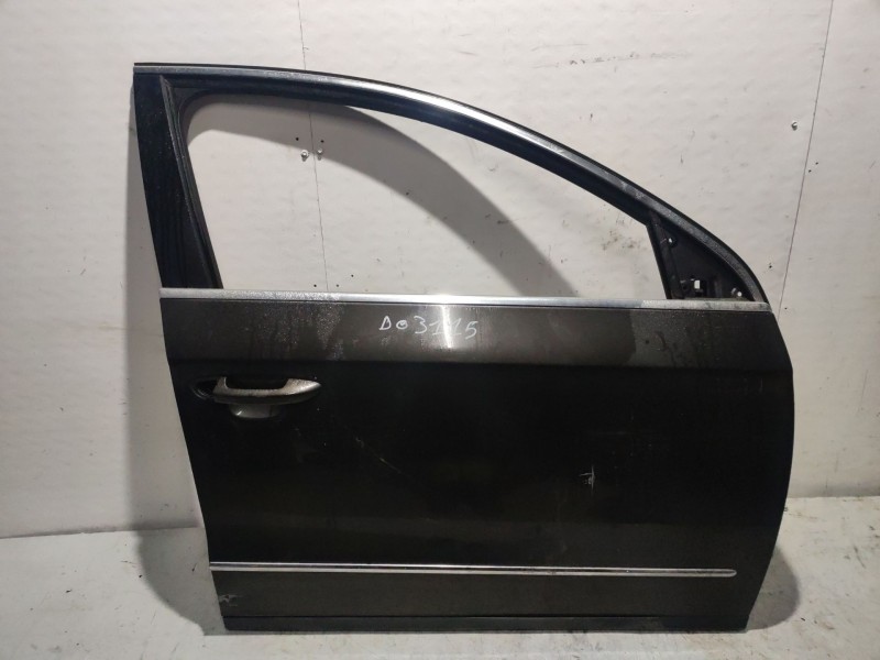Recambio de puerta delantera derecha para volkswagen passat berlina (3c2) highline referencia OEM IAM 3C4831056J  
