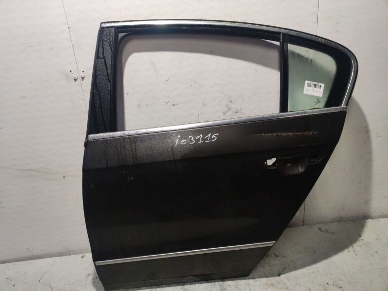 Recambio de puerta trasera izquierda para volkswagen passat berlina (3c2) highline referencia OEM IAM 3C5833055H  
