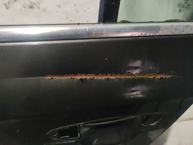 Recambio de puerta trasera izquierda para volkswagen passat berlina (3c2) highline referencia OEM IAM 3C5833055H  