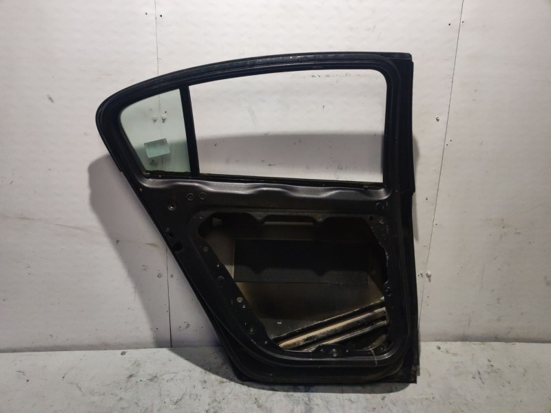 Recambio de puerta trasera izquierda para volkswagen passat berlina (3c2) highline referencia OEM IAM 3C5833055H  