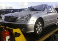 mercedes clase c (w203) berlina 200 cdi sport edition (la) (203.007)   |   02.05 - 12.06 | 2005 - 2006 | 122 cv / 90 kw del año 