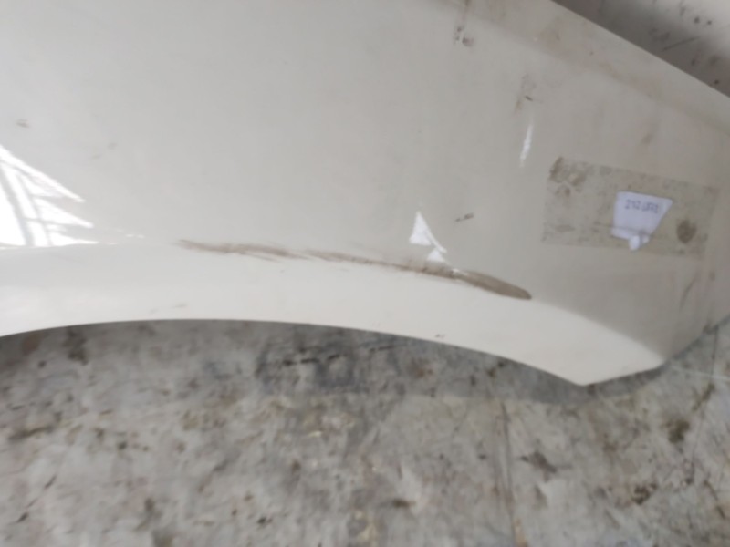 Recambio de aleta delantera derecha para bmw 1 (e87) 118 d referencia OEM IAM 41357133228 41357133228 41357133228