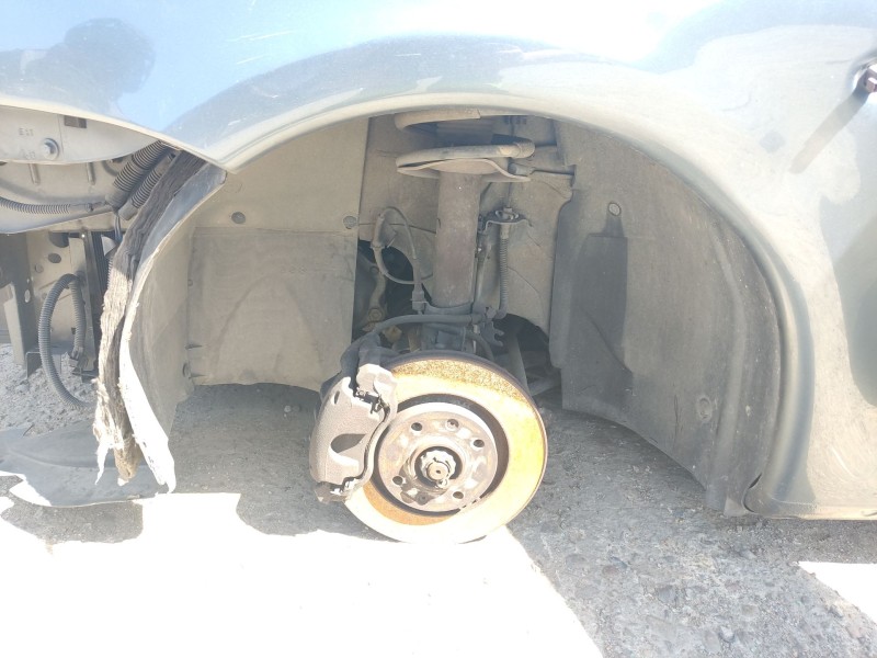 Recambio de paso de rueda delantero izquierdo para citroën xsara picasso (n68) 1.6 hdi referencia OEM IAM 7136K5 7136Z0 