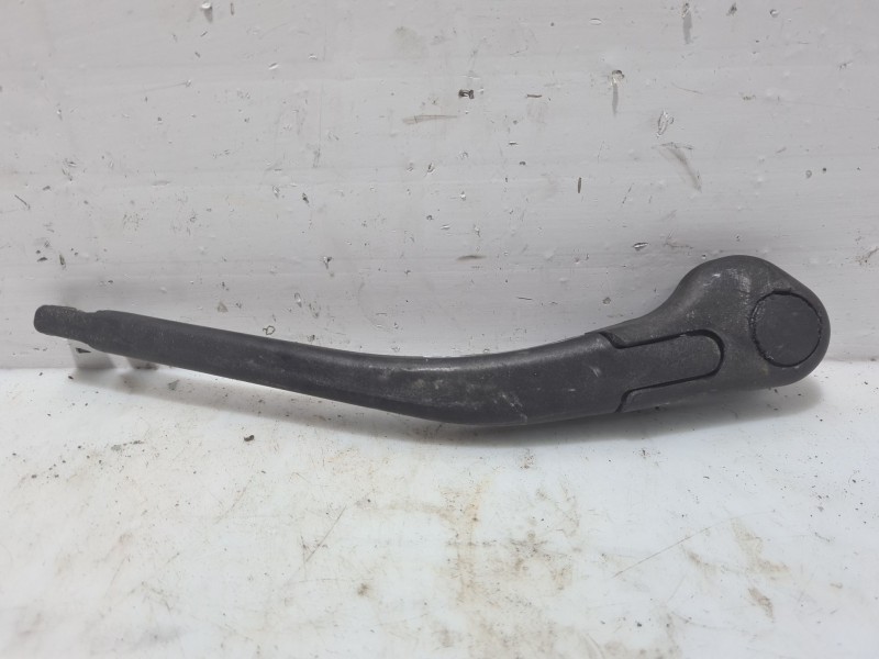 Recambio de brazo limpia trasero para peugeot 206 sw xs referencia OEM IAM 6429V8  