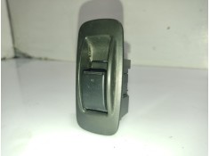 Recambio de mando elevalunas trasero izquierdo para toyota corolla (_e12_) 2.0 d-4d (cde120r_, cde120l_) referencia OEM IAM 8480
