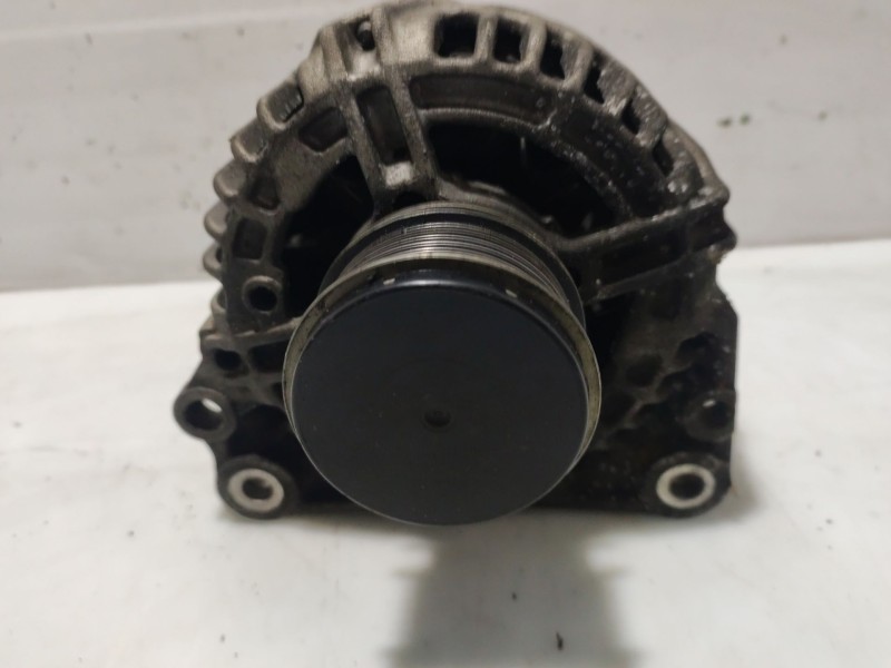 Recambio de alternador para seat ibiza iii (6l1) 1.4 tdi referencia OEM IAM 045903023 038903018RX 
