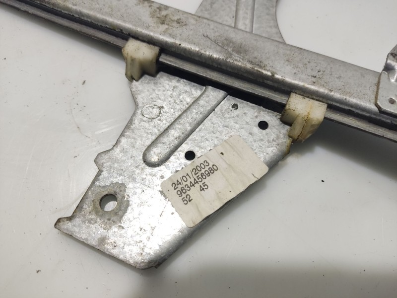 Recambio de elevalunas delantero izquierdo para peugeot 307 break (3e) 2.0 hdi 90 referencia OEM IAM 9221K0 9634456980 