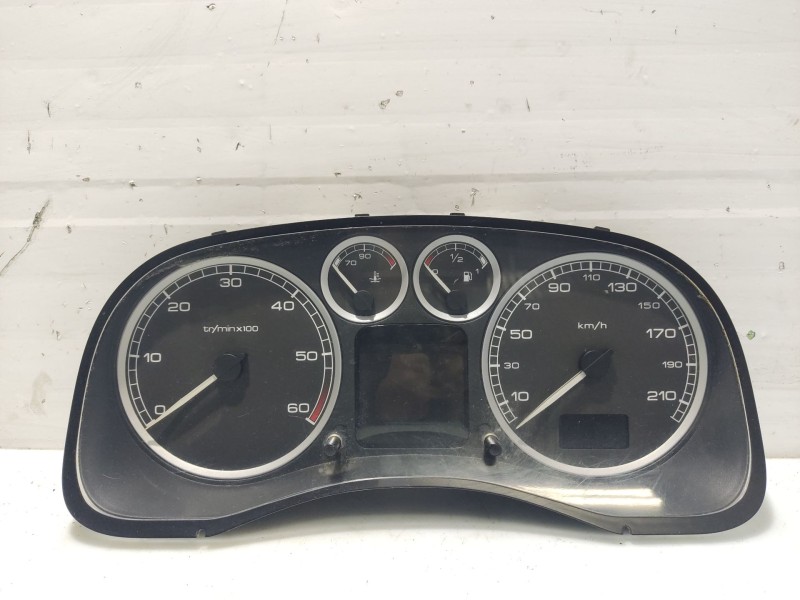 Recambio de cuadro instrumentos para peugeot 307 break (3e) 2.0 hdi 90 referencia OEM IAM 821165  