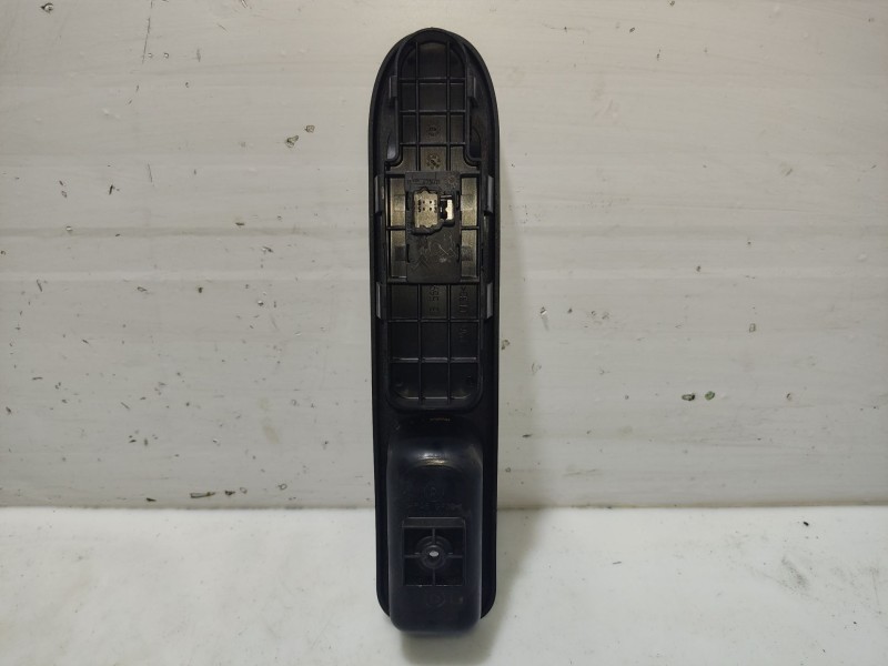 Recambio de mando elevalunas delantero derecho para peugeot 307 break (3e) 2.0 hdi 90 referencia OEM IAM 6554F0 96351625XT 03822
