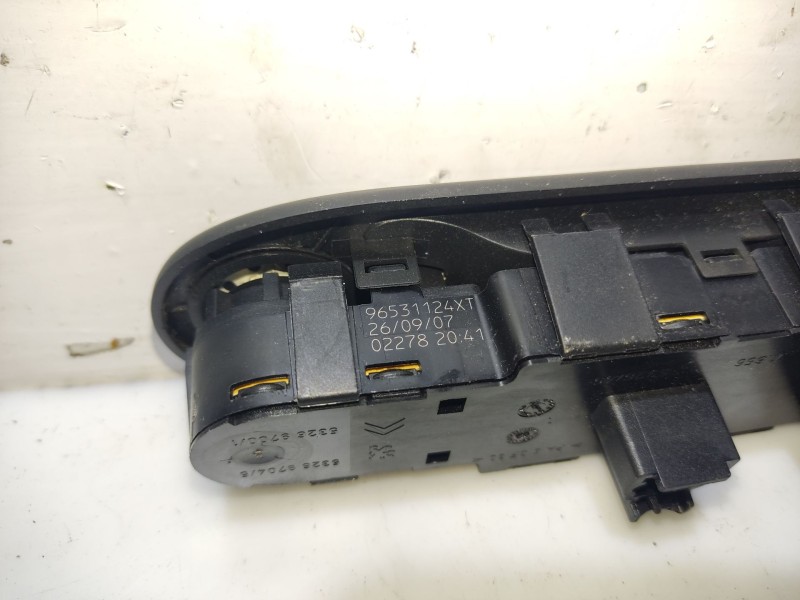 Recambio de mando elevalunas delantero izquierdo para peugeot 307 break (3e) 2.0 hdi 90 referencia OEM IAM 6554E9 96531124XT 022