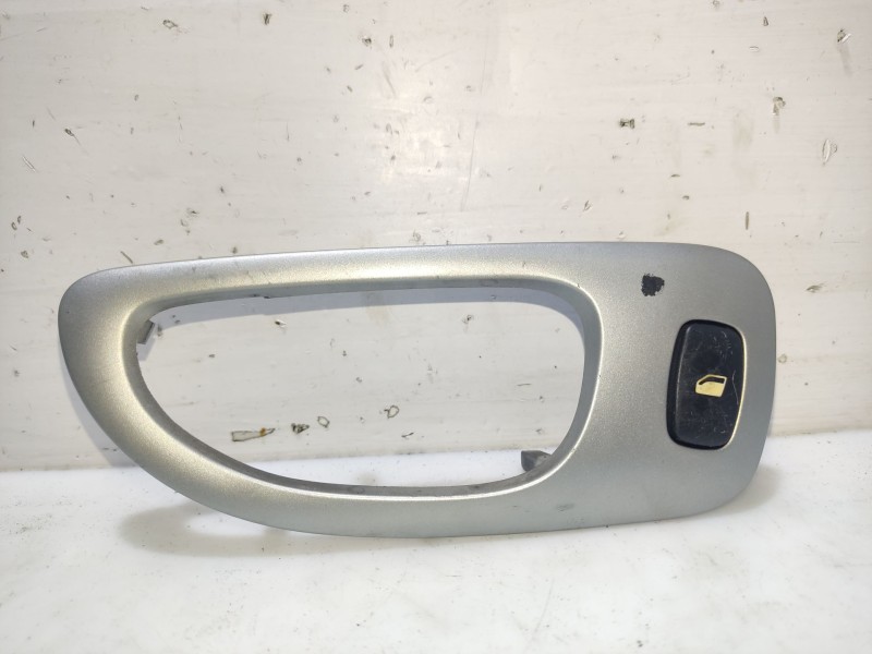 Recambio de mando elevalunas trasero derecho para peugeot 307 break (3e) 2.0 hdi 90 referencia OEM IAM 96360166XT 9634774777 011