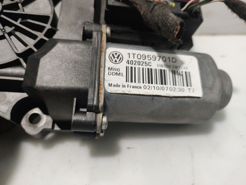 Recambio de motor elevalunas delantero izquierdo para skoda octavia berlina (1z3) referencia OEM IAM 1K0959793J 1T0959701D 