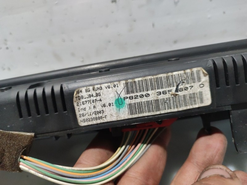 Recambio de cuadro instrumentos para renault megane scenic rxe 1.6 16v referencia OEM IAM   