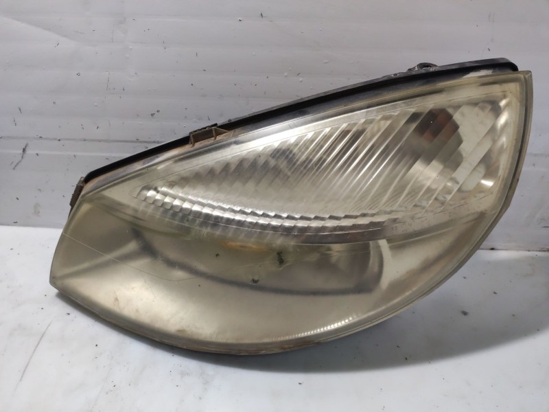 Recambio de faro izquierdo para renault megane scenic rxe 1.6 16v referencia OEM IAM 260605447R  